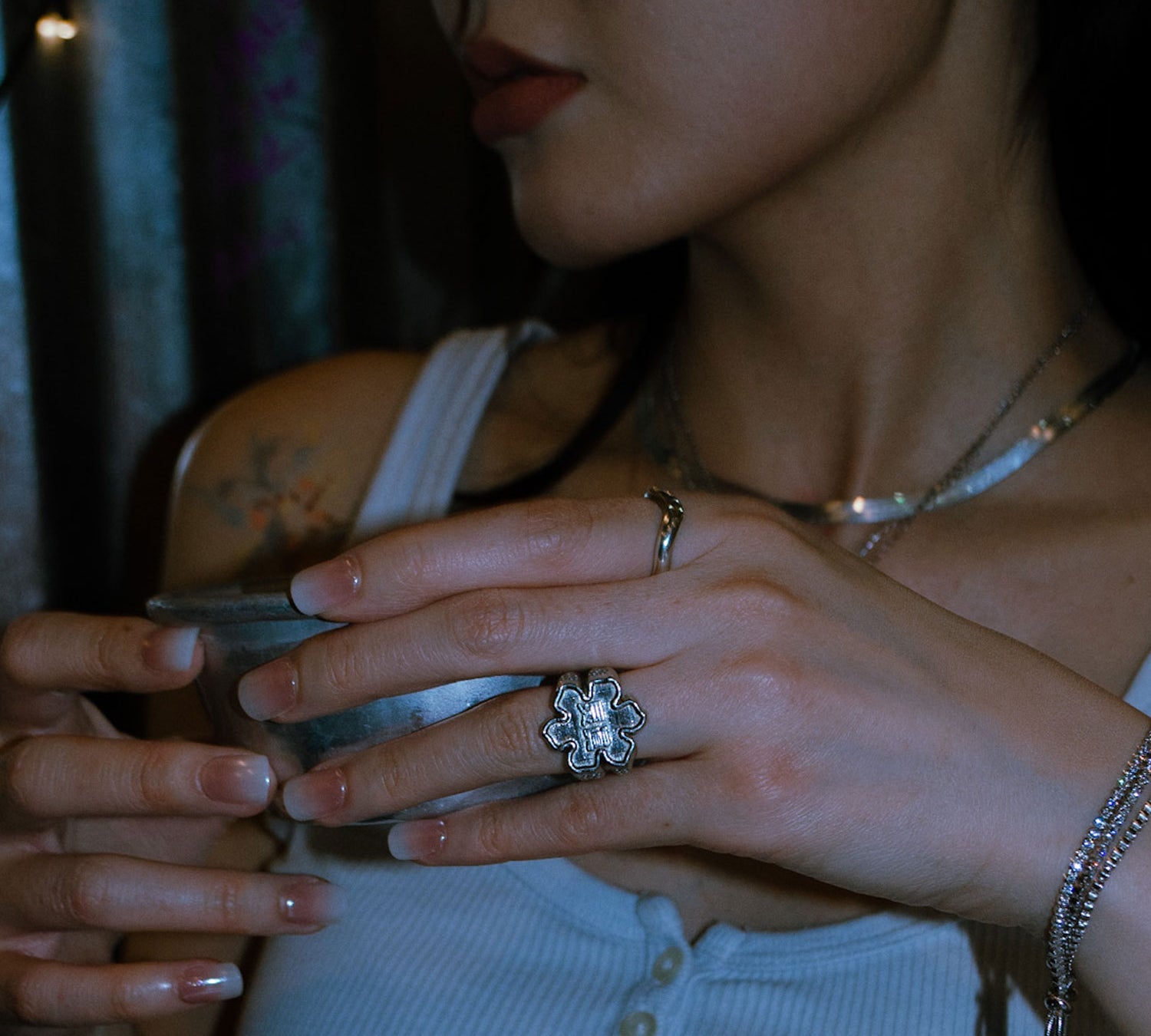 Customizable Lotus Flower Signet Ring-nunchi
