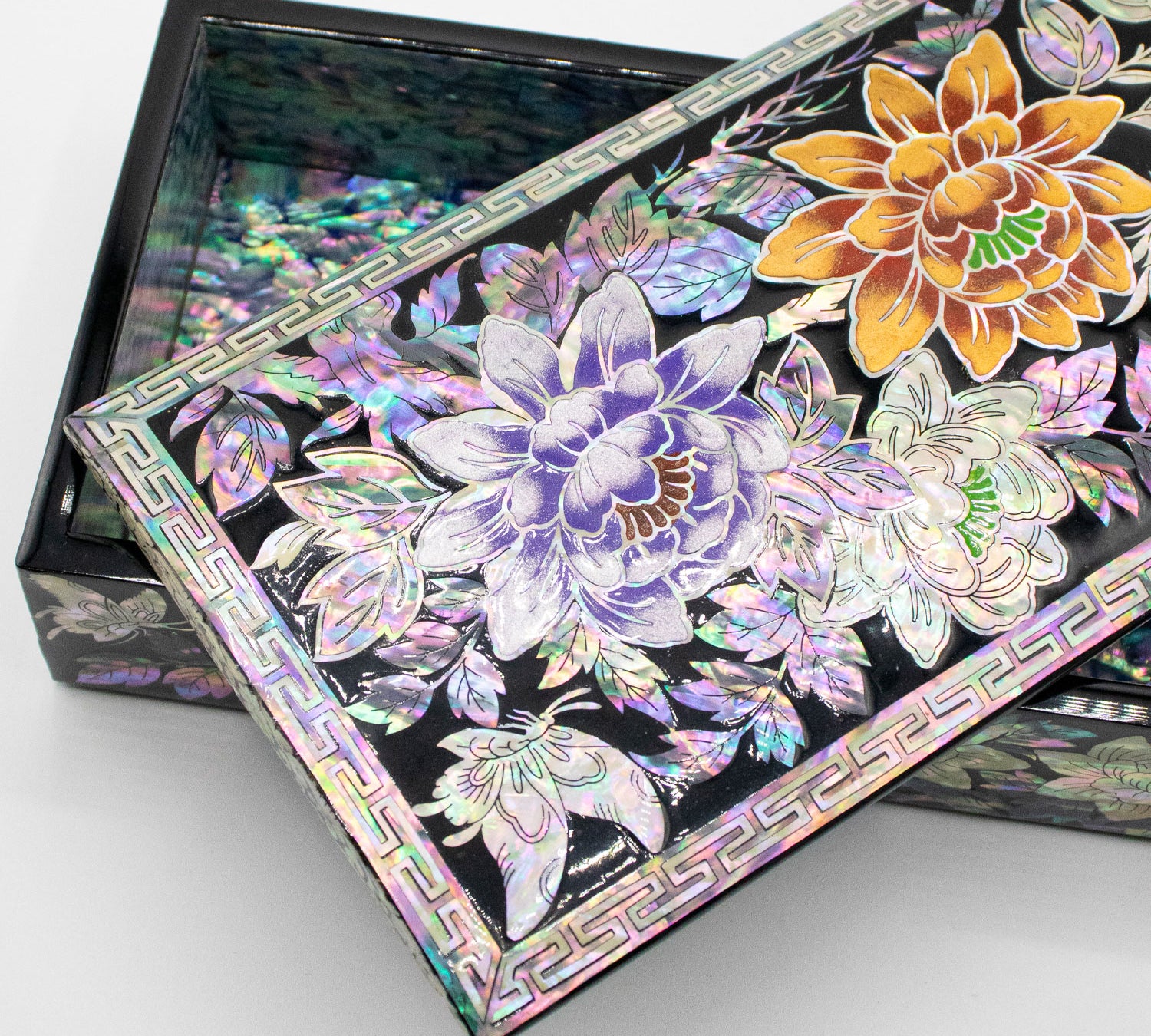 Lotus Garden Jewelry Box-nunchi