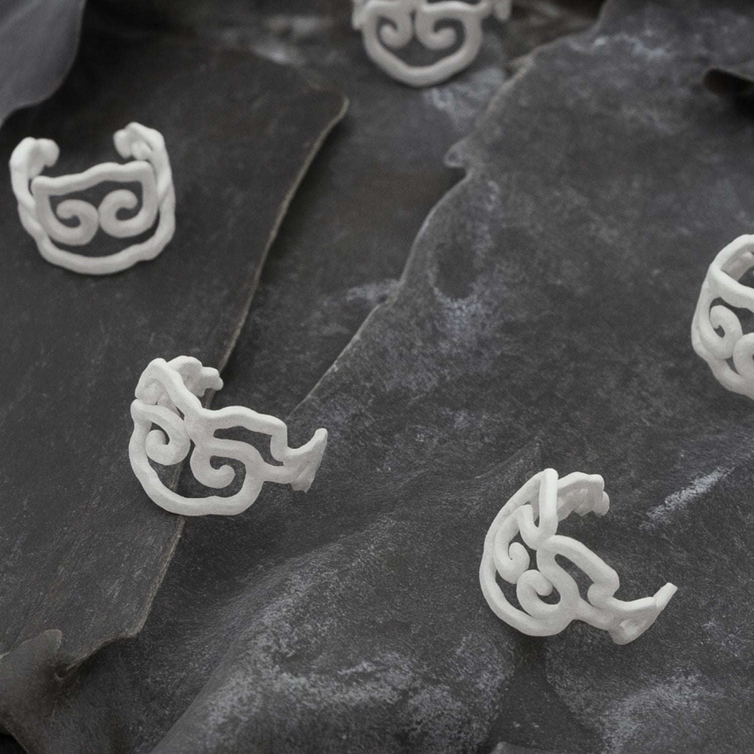 Minhwa Cloud Ear Cuff - Matte Silver Exclusive-nunchi