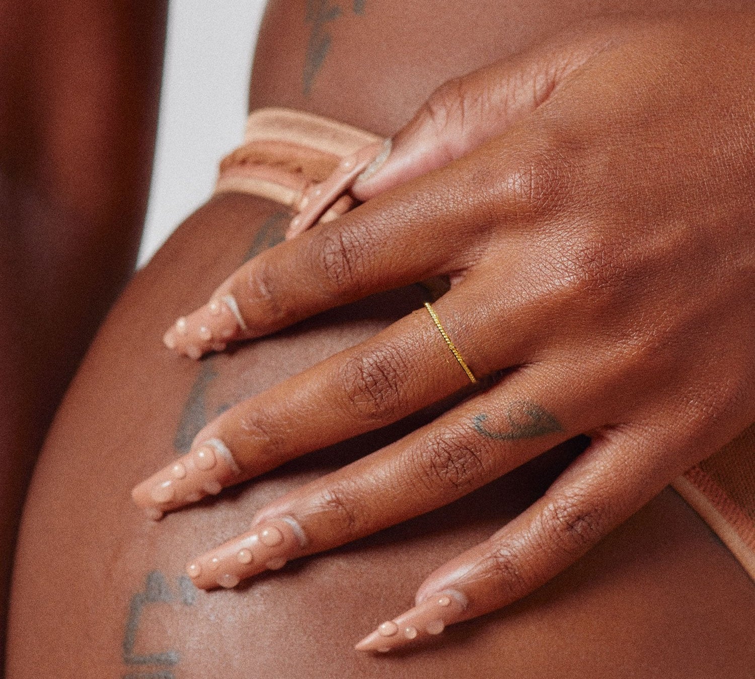 Dainty Twist Rope Band-nunchi