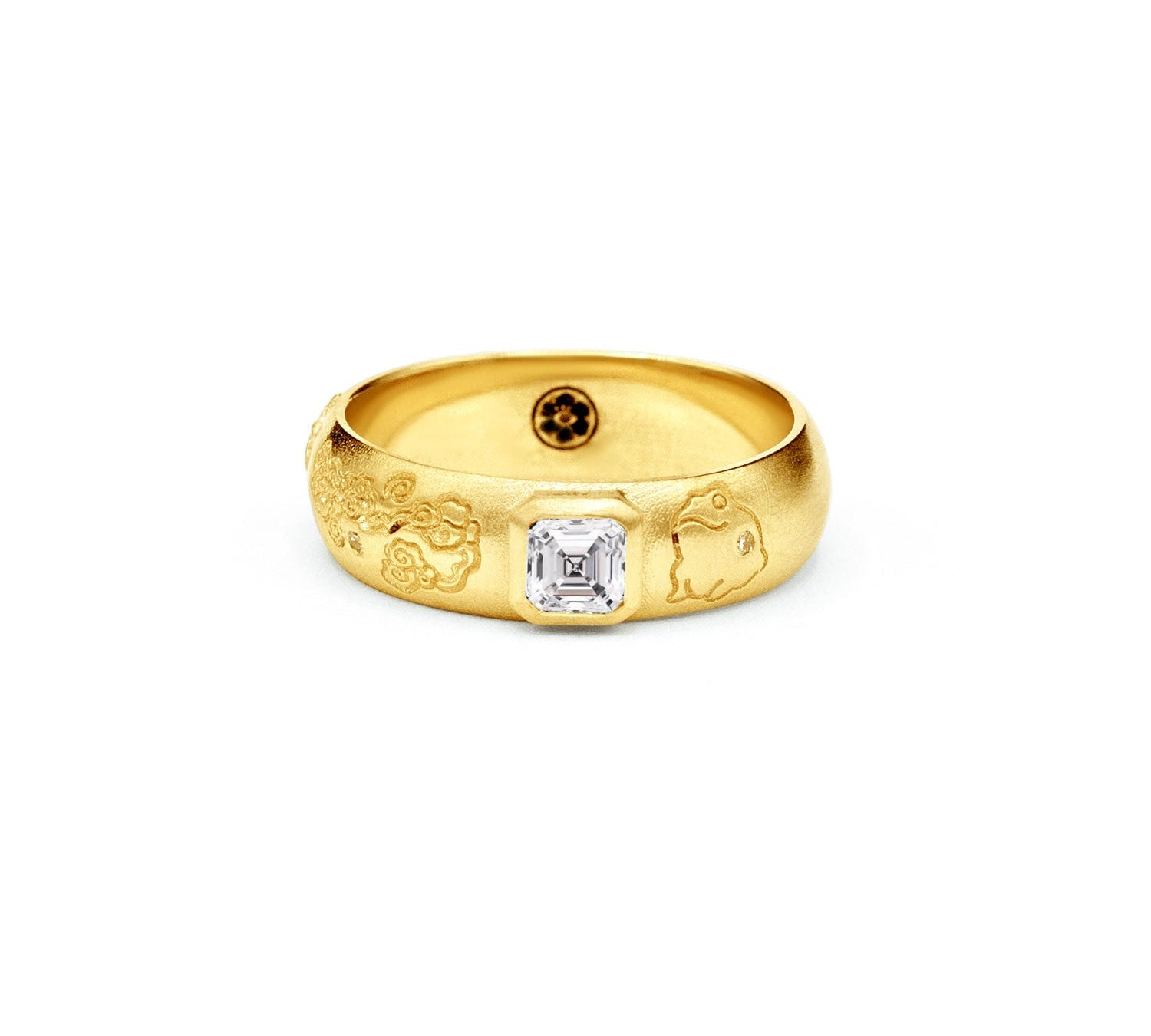 Customizable Domed Asscher Diamond Ring - Gold-nunchi