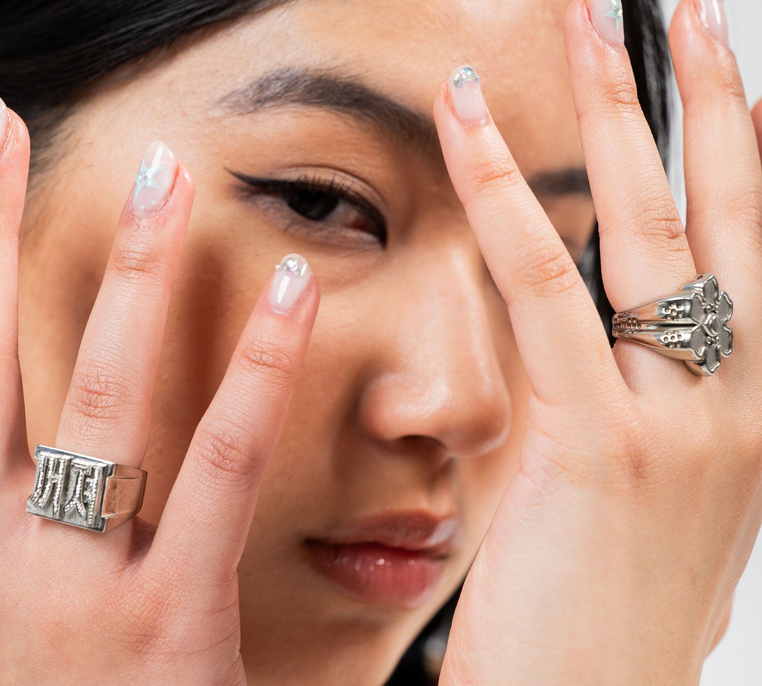 Customizable Diamond Cut Gold Block Ring-nunchi