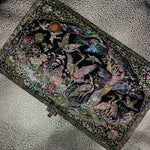 Swan Song Mirrored Jewelry Chest With Lock and Key-nunchi