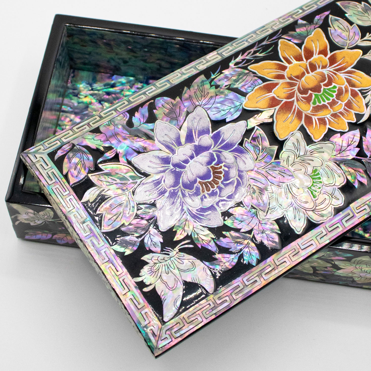 Lotus Garden Jewelry Box-nunchi