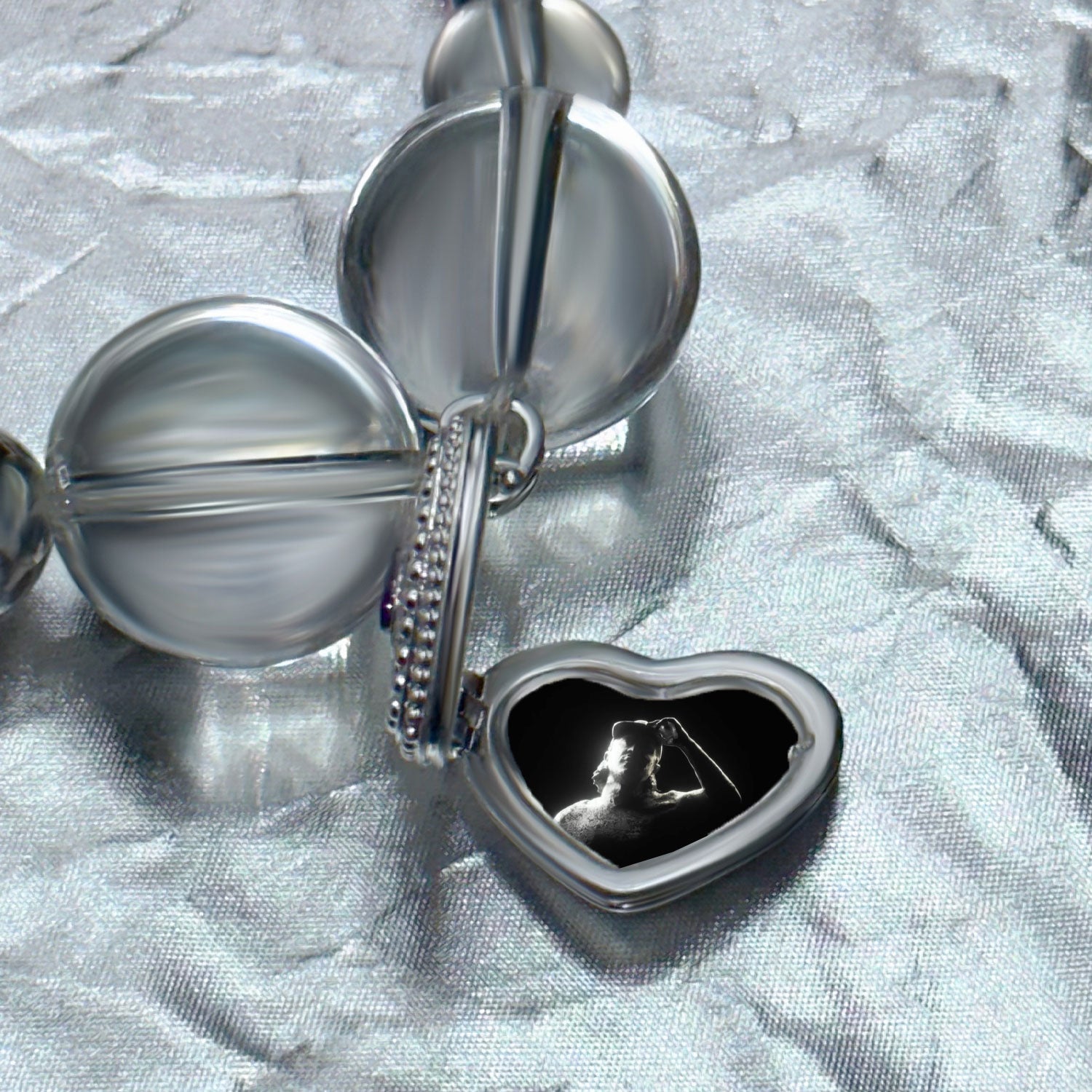 AUDREY NUNA x NUNCHI LOCKET NECKLACE-nunchi