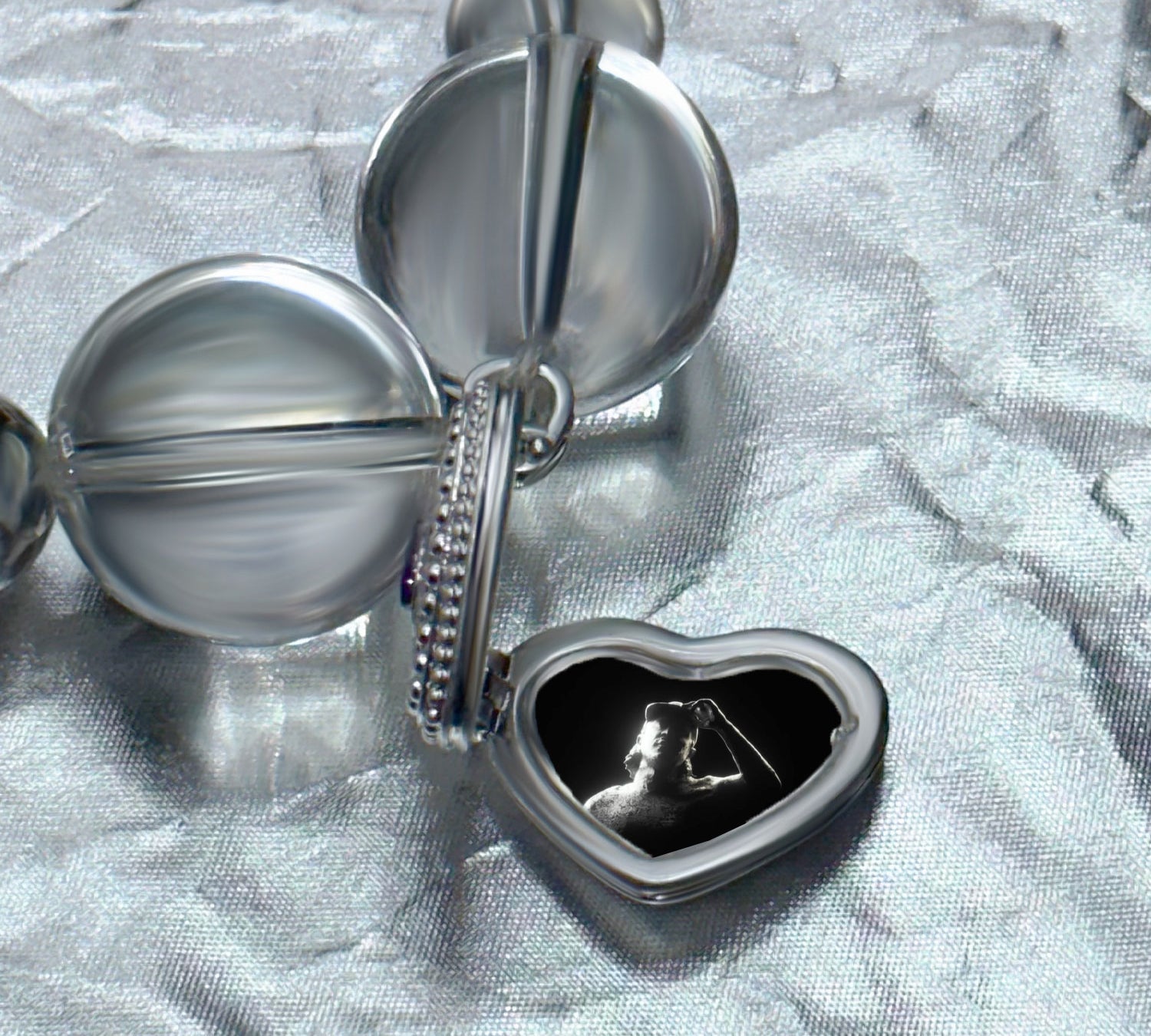 AUDREY NUNA x NUNCHI LOCKET NECKLACE-nunchi