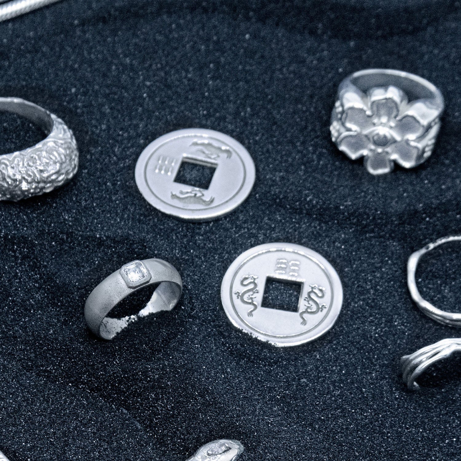 Zodiac Coin Pendant-nunchi