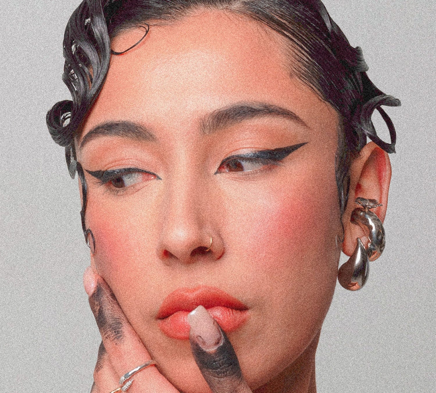 Teardrop Earrings-nunchi