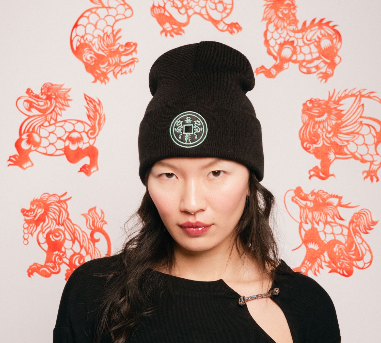 Coin of Dragon Embroidered Knitted Beanie-nunchi