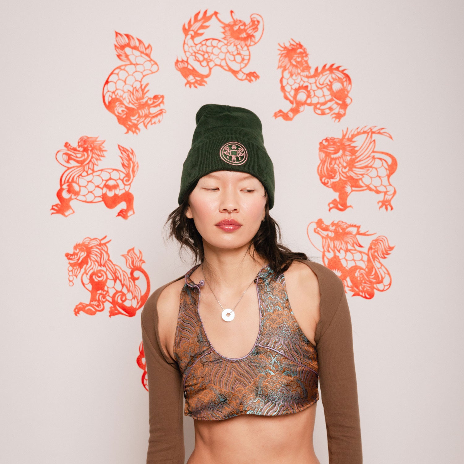 Coin of Dragon Embroidered Knitted Beanie-nunchi
