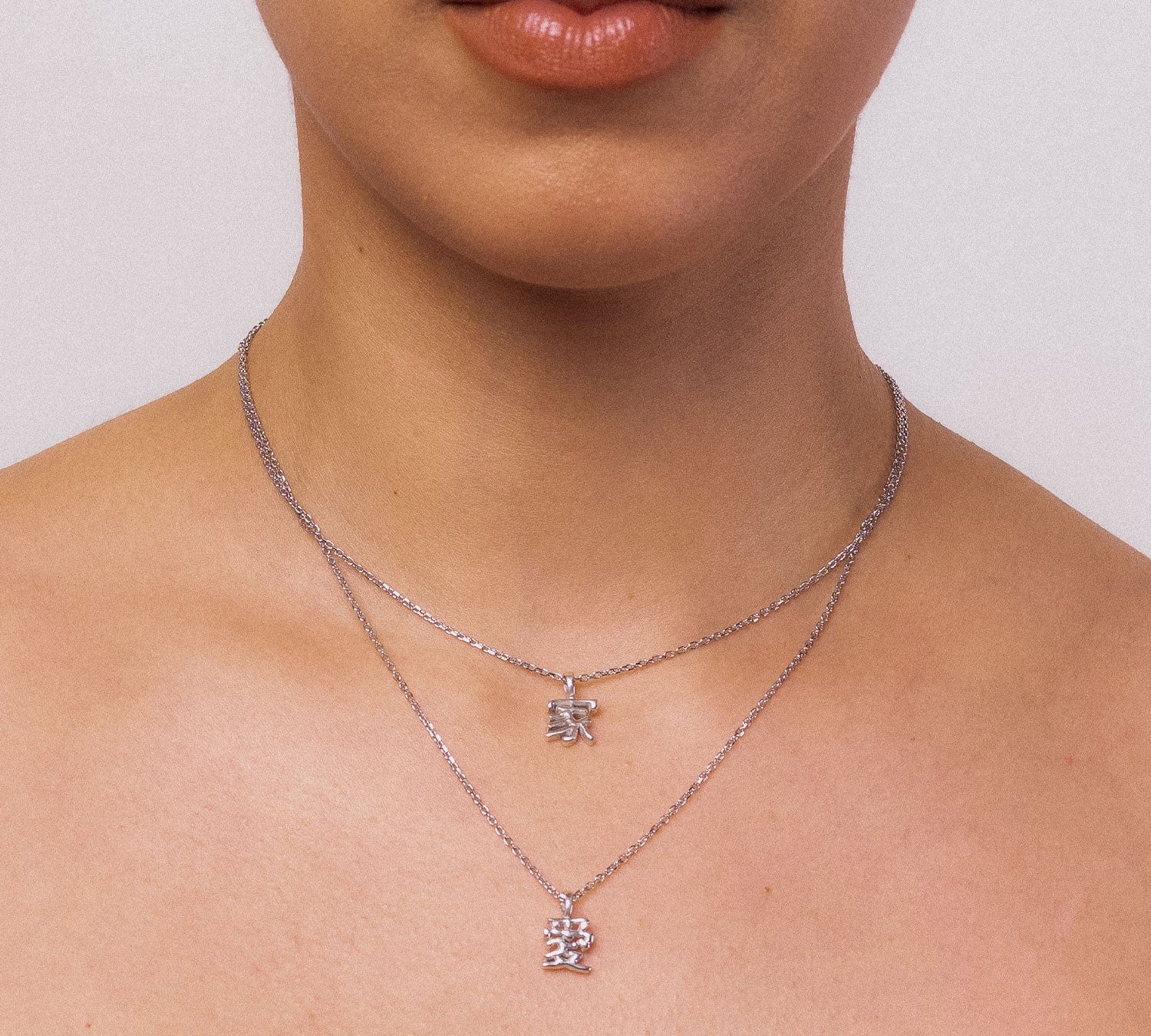 Molten "Love" Hanja Necklace - Silver-nunchi