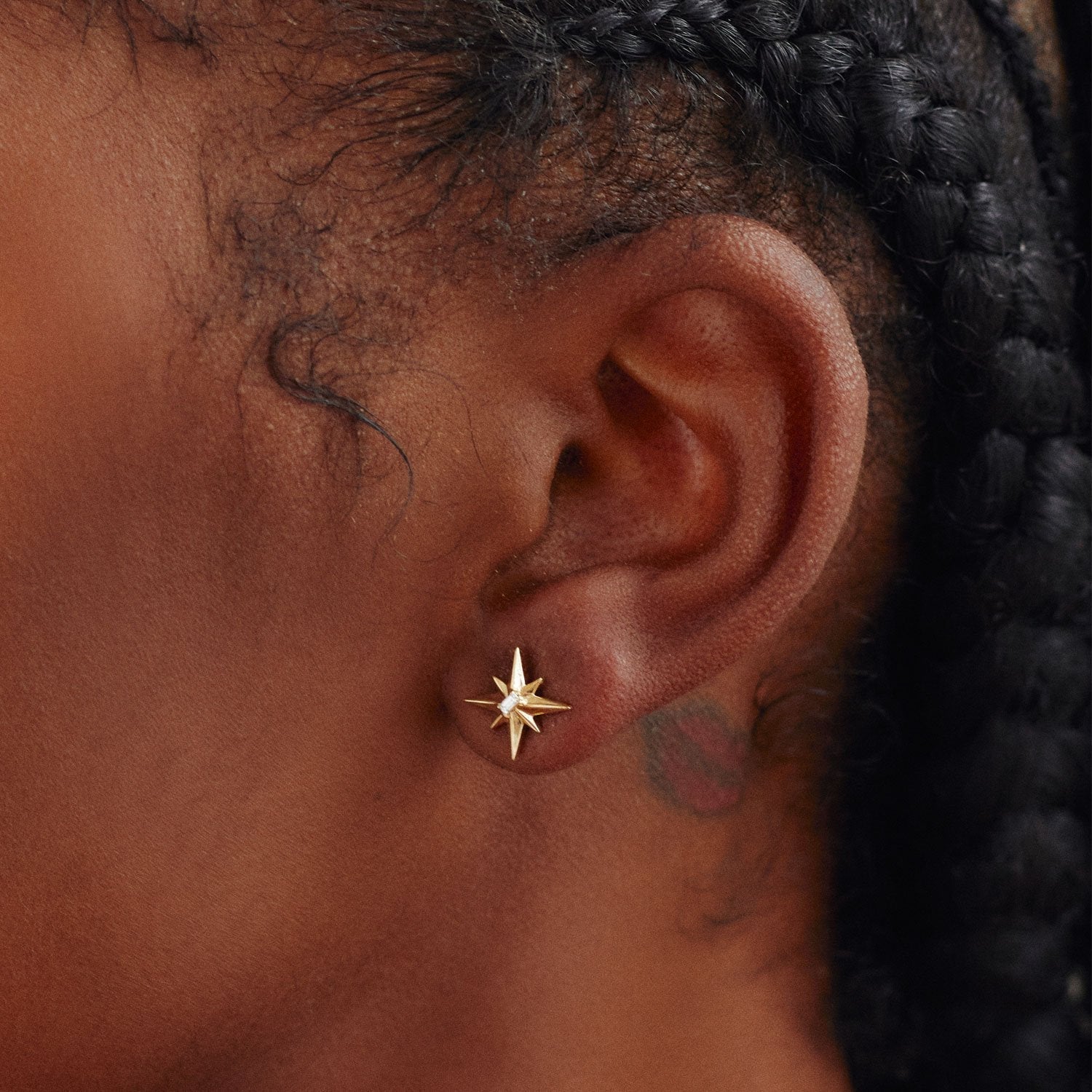 Aster Gold Sapphire Star Earrings-nunchi