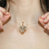 it’s time to enter the spaceship Necklace-nunchi